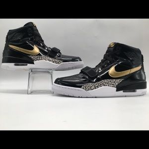 ❗️SOLD❗️NIKE Air Jordan Legacy 312 Black Gold and White